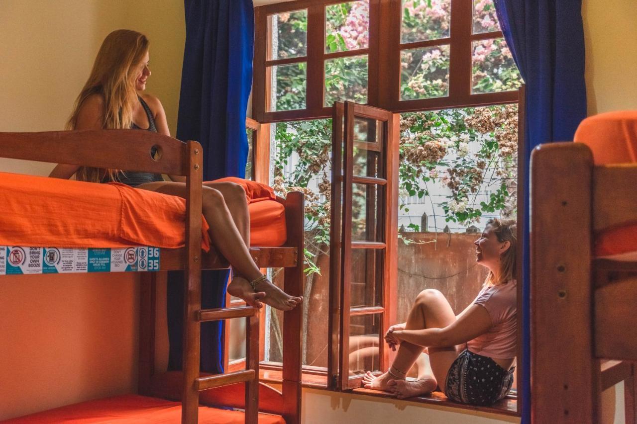 The Point Hostels Лима Экстерьер фото